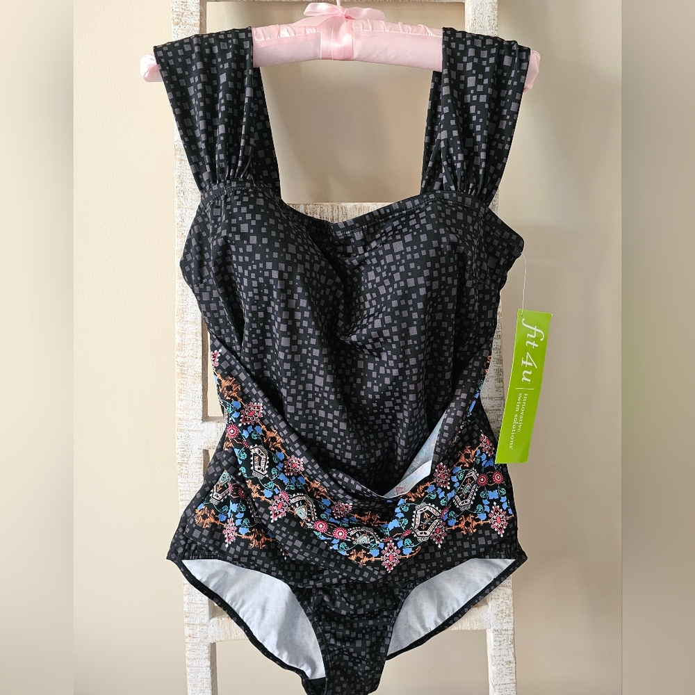 NWT Gorgeous FIT 4 UR Tummy Black Patterned One-Piece Swimsuit, Floral Accents